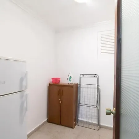 Casa Del Forn アパート